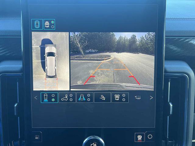 New 2026 GMC Yukon XL AT4 w/ AT4 Premium Plus Package AWD/4WD image 3