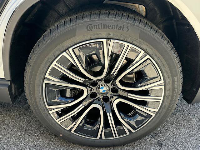New 2026 BMW X3 xDrive30 w/ Premium Package AWD/4WD image 7