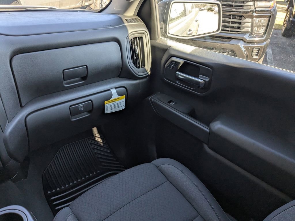 New 2025 Chevrolet Silverado 1500 Custom image 17