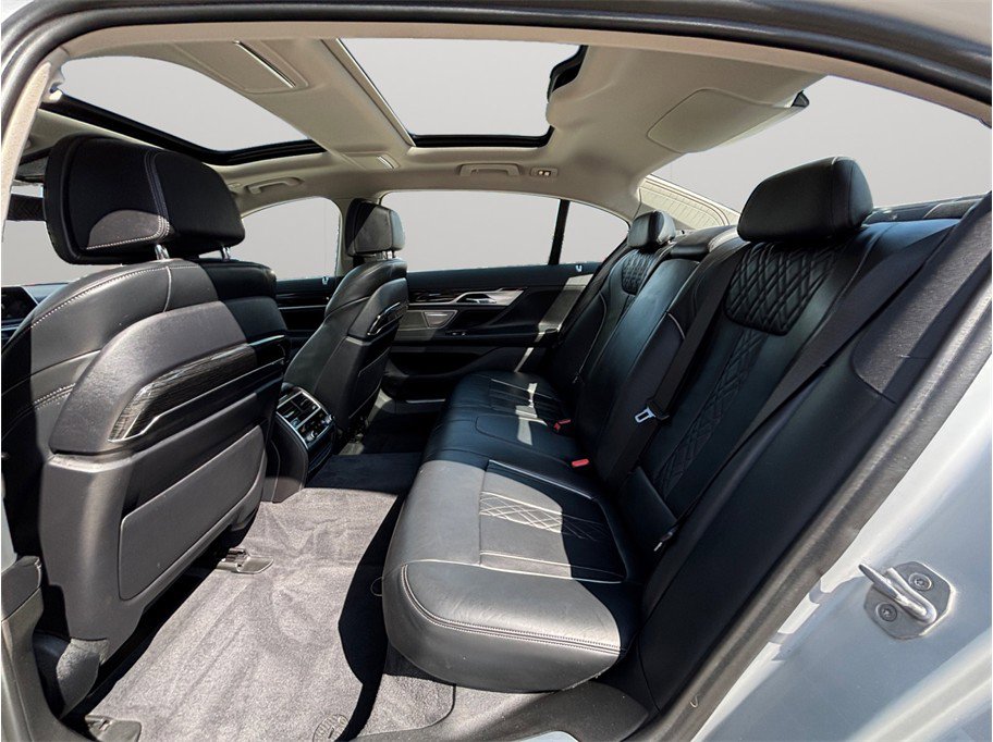 Used 2018 BMW 750i 750i Sedan 4D image 42