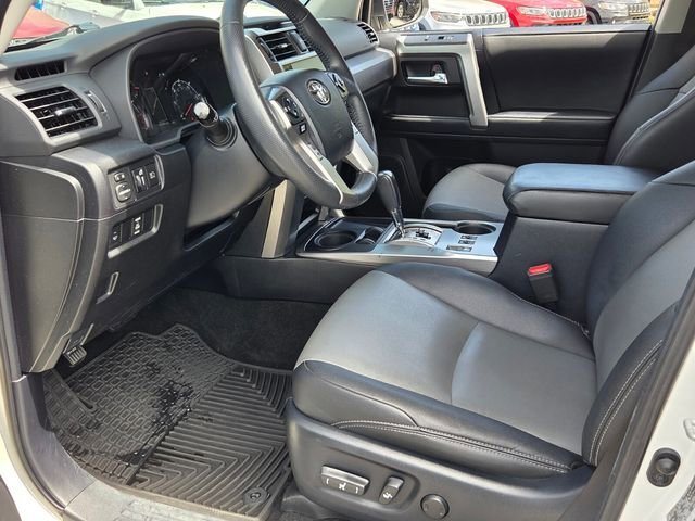 Used 2020 Toyota 4Runner SR5 Premium RWD image 11