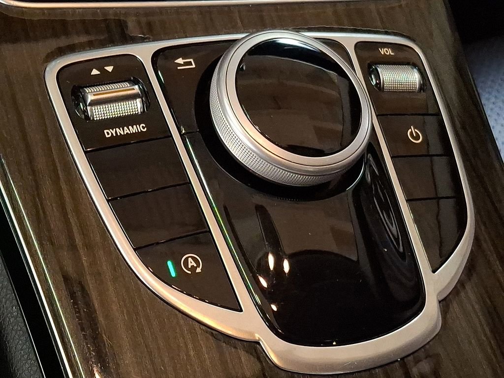 Used 2018 Mercedes-Benz C 300 4MATIC Sedan image 20