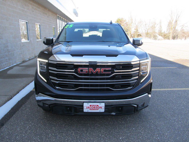Used 2025 GMC Sierra 1500 SLT image 9