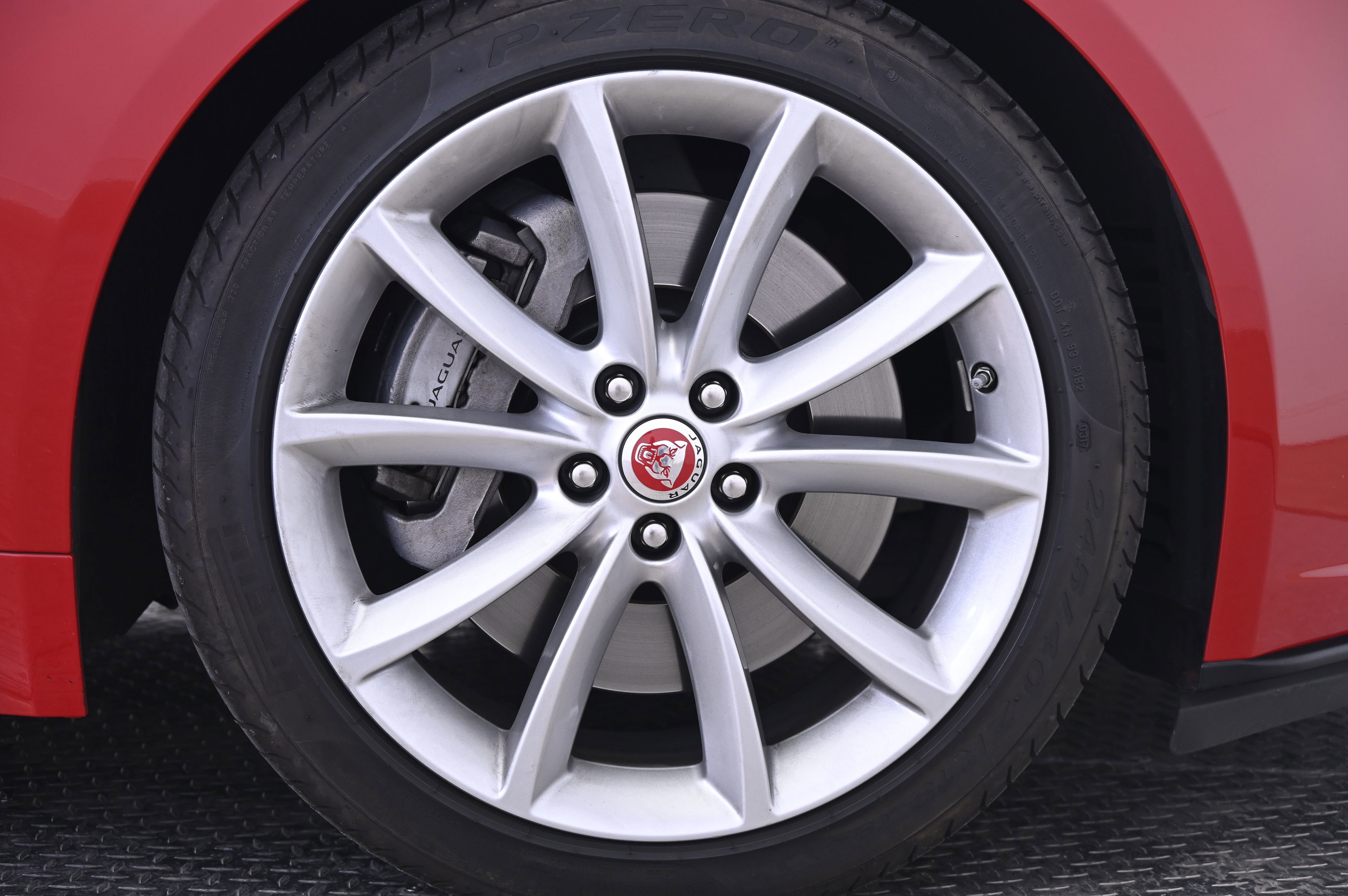 Used 2018 Jaguar F-TYPE Coupe image 14