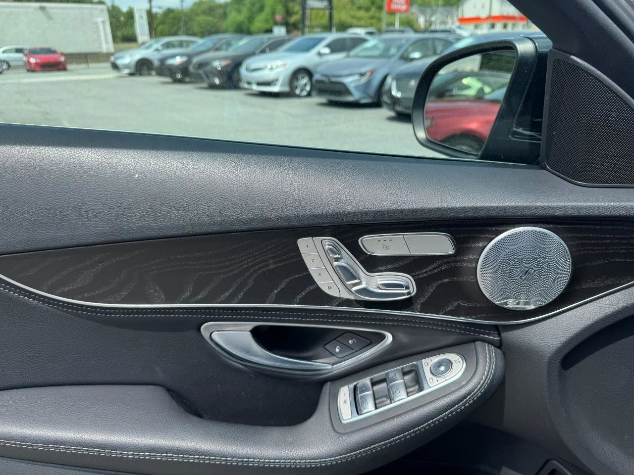 Used 2015 Mercedes-Benz C 300 4MATIC Sedan image 9