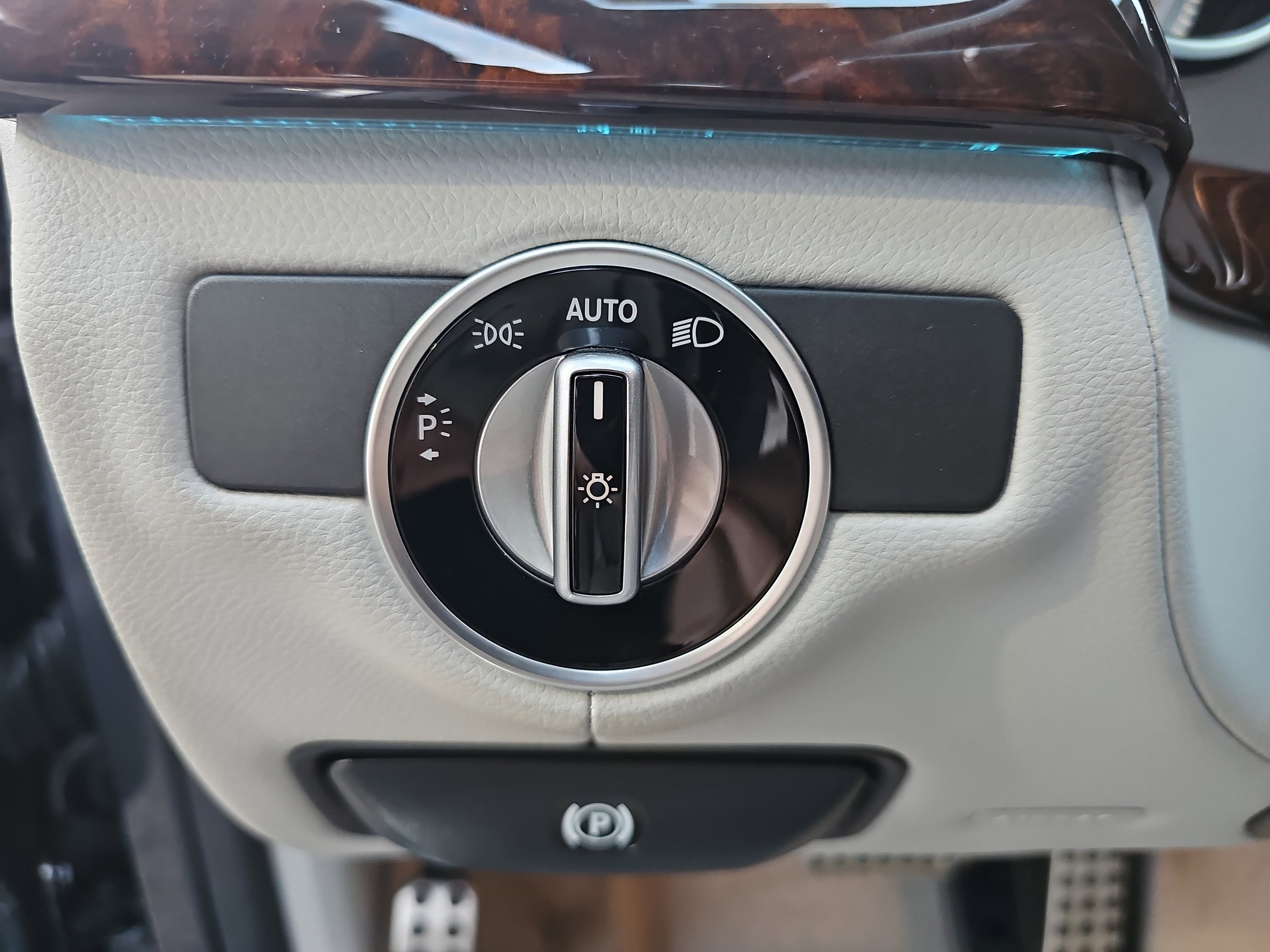 Used 2014 Mercedes-Benz CLS 550 4MATIC image 28