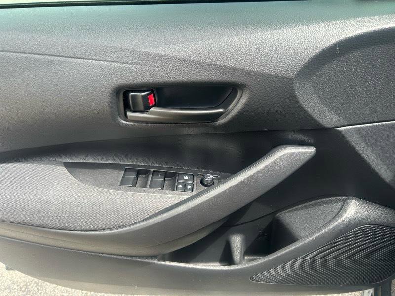Used 2025 Toyota Corolla LE image 7