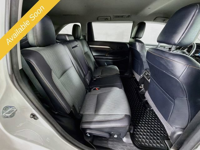 Used 2016 Toyota Highlander Plus AWD/4WD image 26