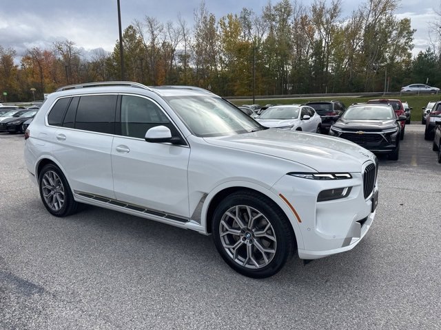 Used 2024 BMW X7 xDrive40i image 16