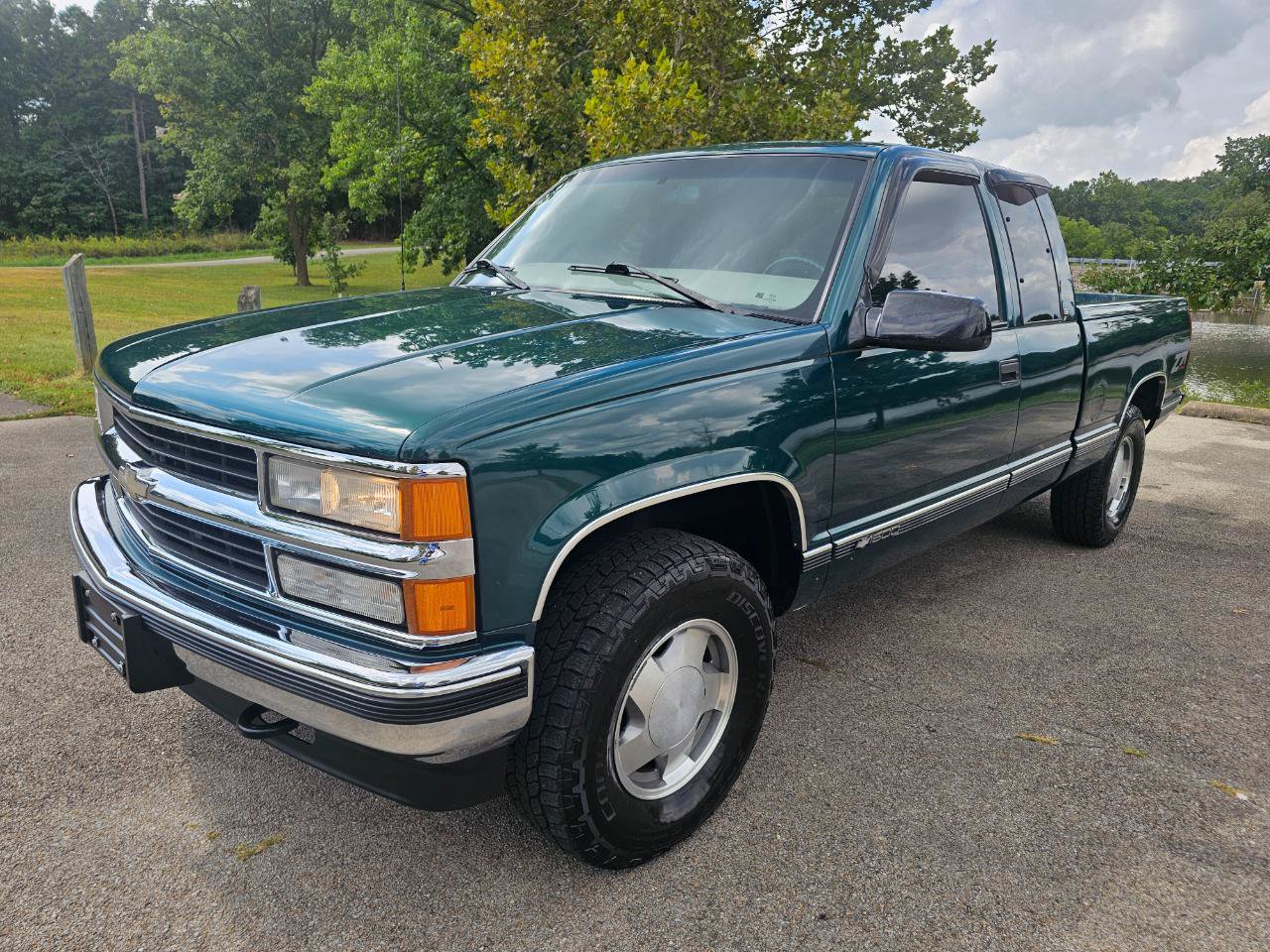 Used 1998 Chevrolet Silverado 1500 4x4 Extended Cab w/ Preferred Equipment Group 2 image 11