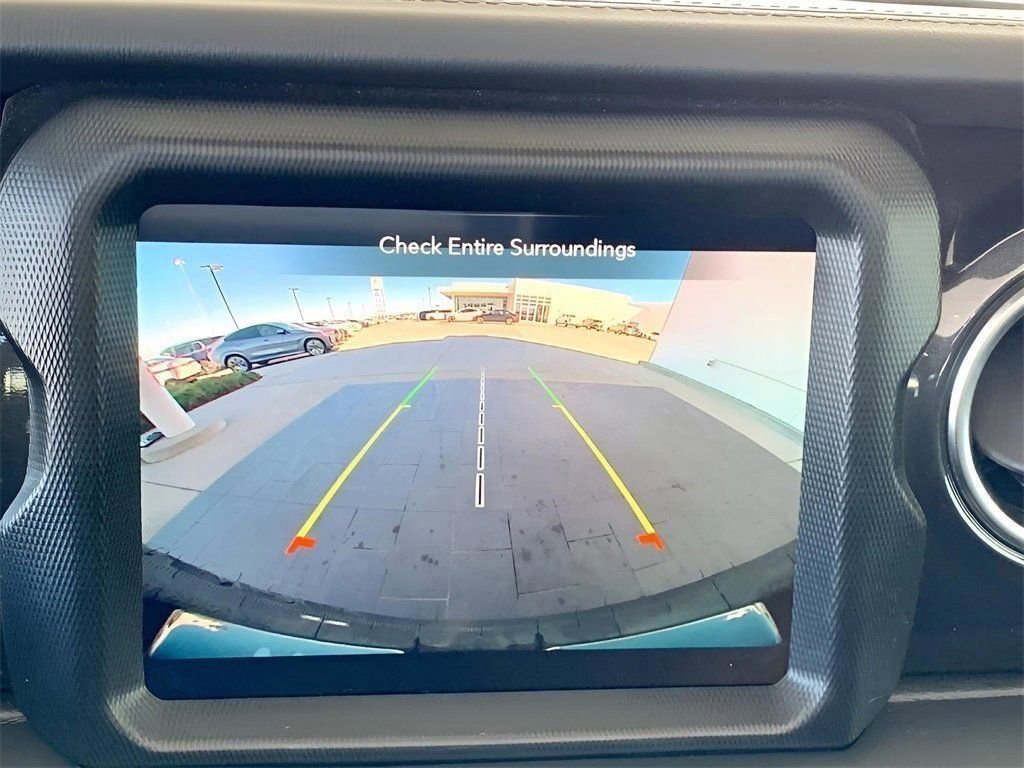 Used 2023 Jeep Wrangler Altitude image 32