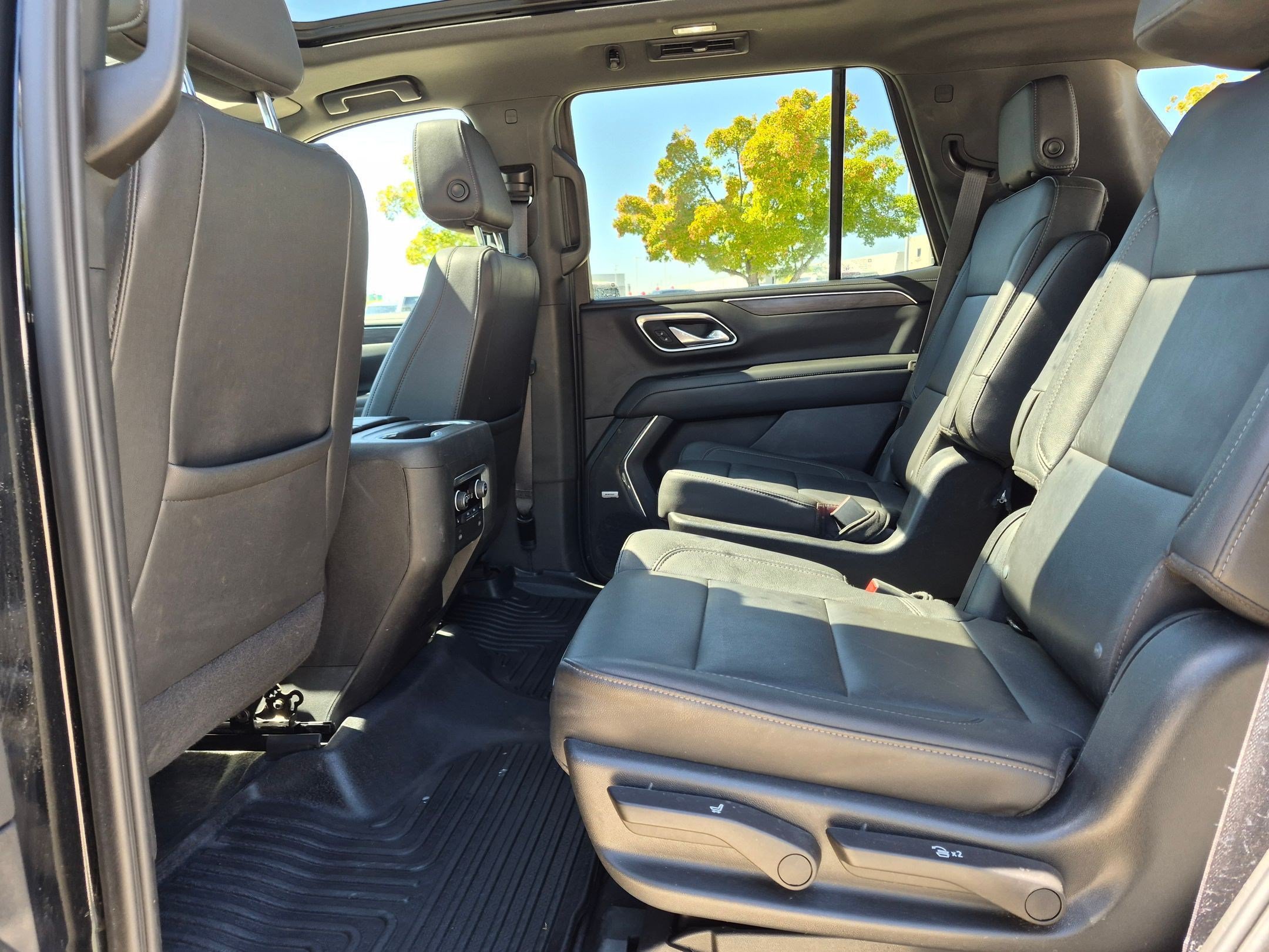 Certified 2023 Chevrolet Tahoe LT w/ Luxury Package AWD/4WD image 30