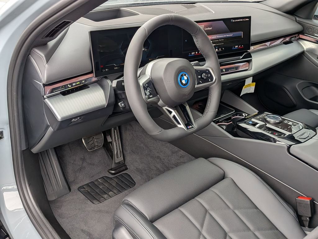 New 2027 BMW i5 eDrive40 w/ M Sport Package RWD image 8