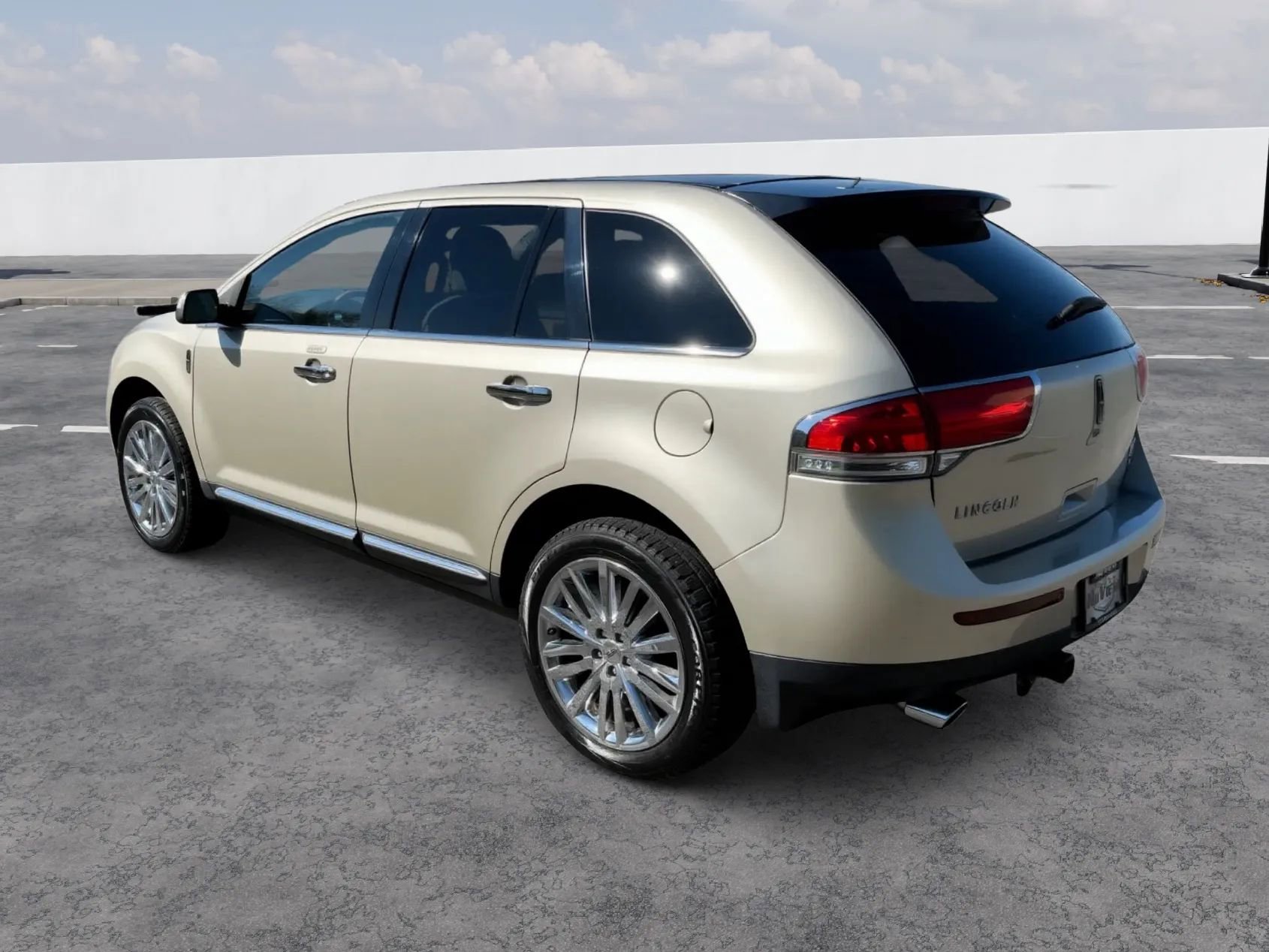 Used 2011 Lincoln MKX AWD w/ 102A Rapid Spec Order Code image 3