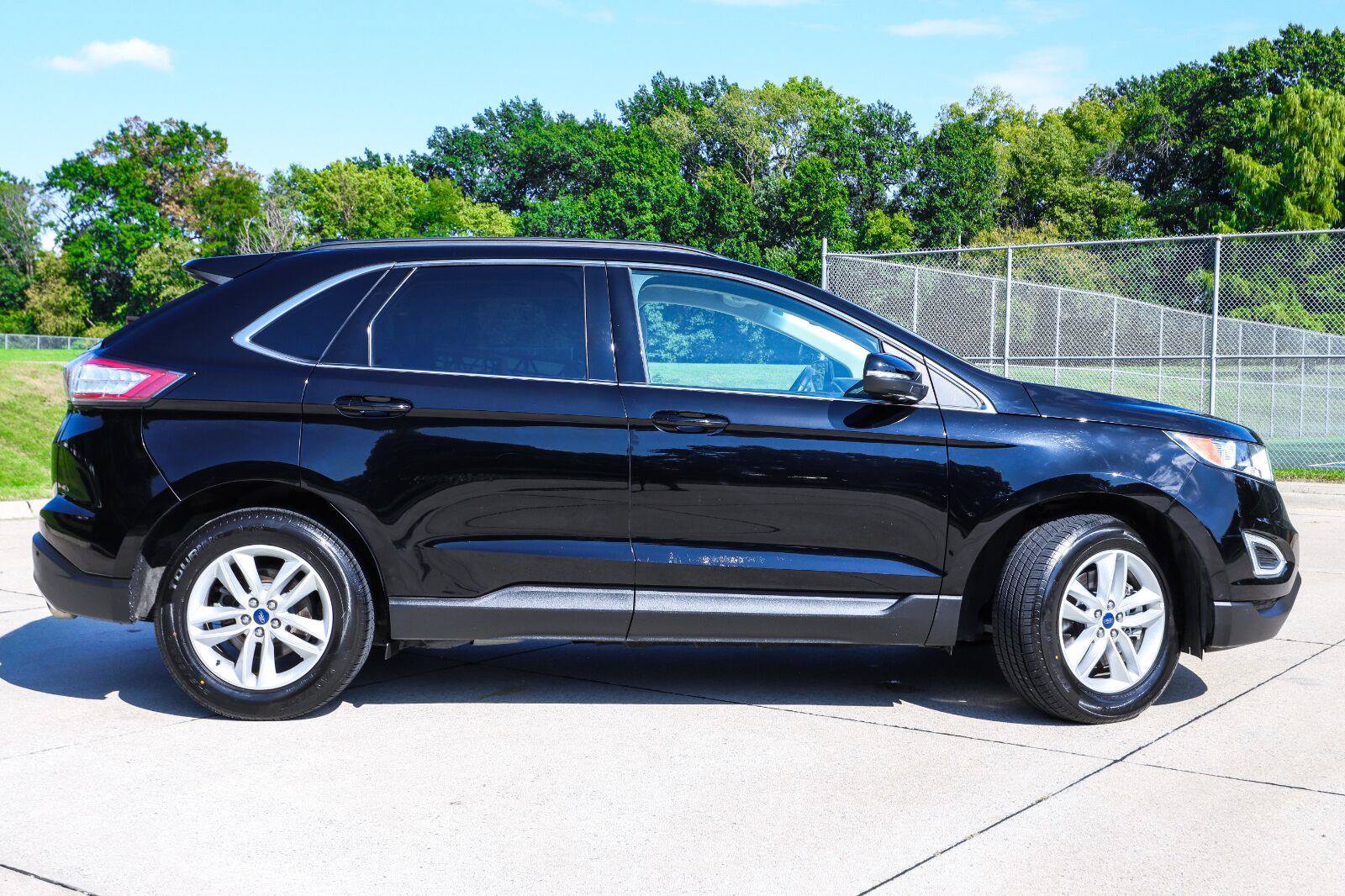 Used 2018 Ford Edge SEL w/ Equipment Group 201A AWD/4WD image 5