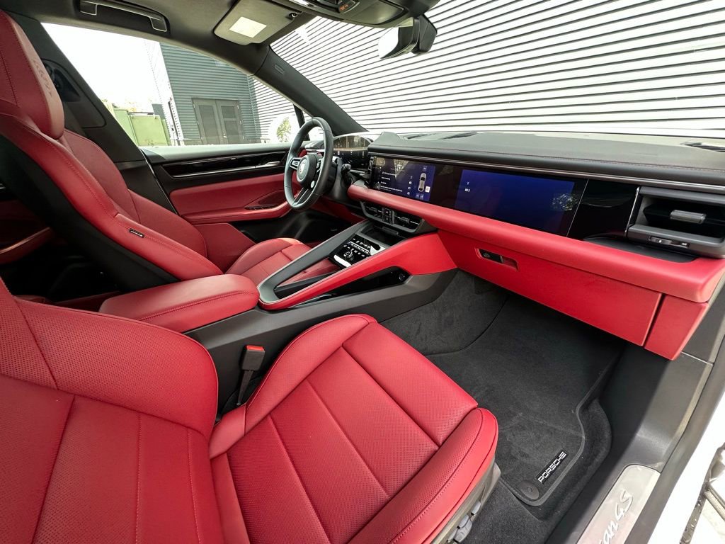 Used 2026 Porsche Macan 4S Electric image 40