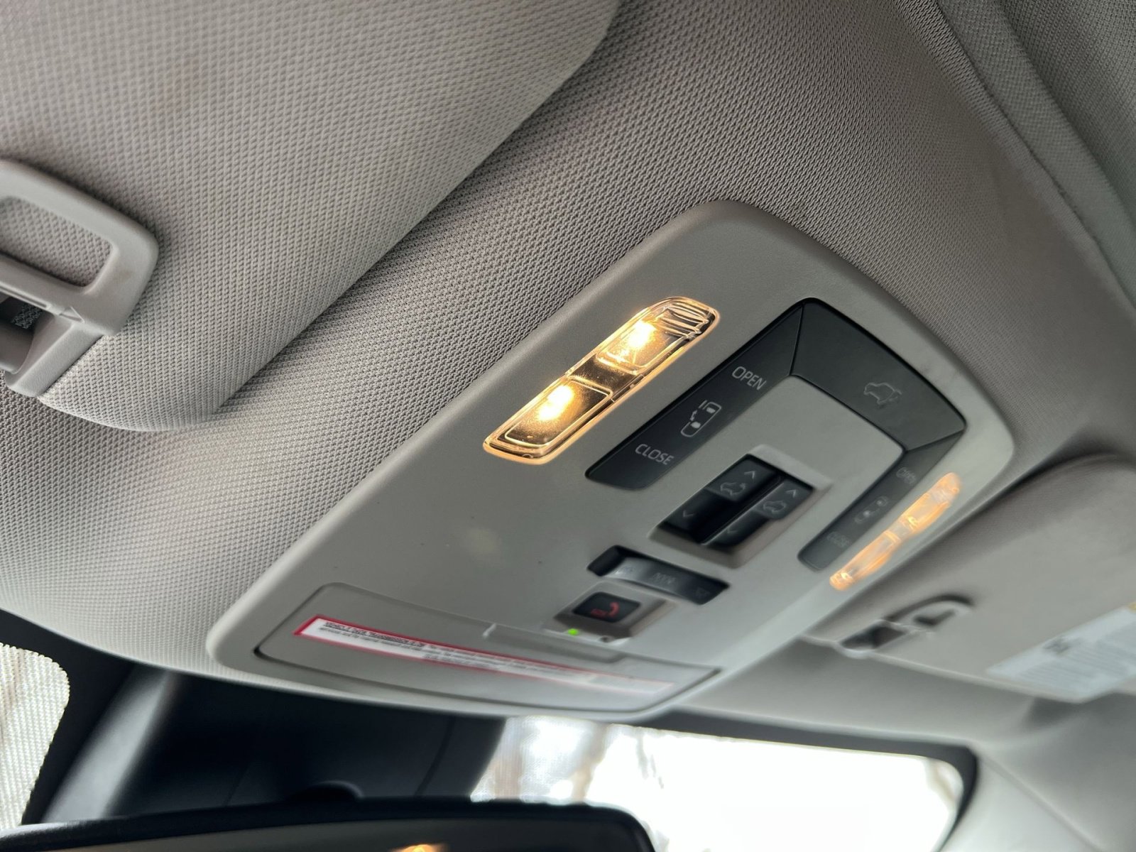 Used 2024 Toyota Sienna XLE image 35