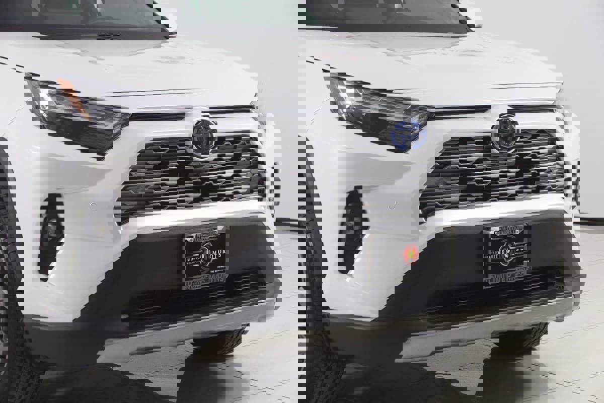 Used 2024 Toyota RAV4 Limited image 33