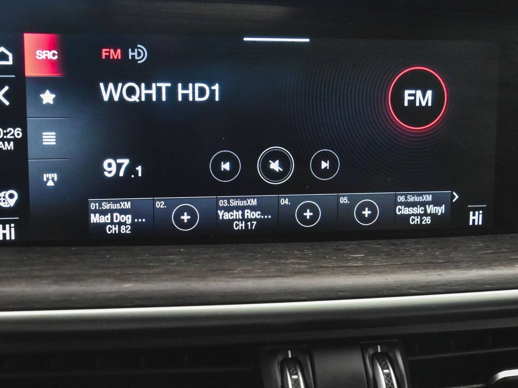 Used 2023 Alfa Romeo Stelvio Ti AWD/4WD image 17