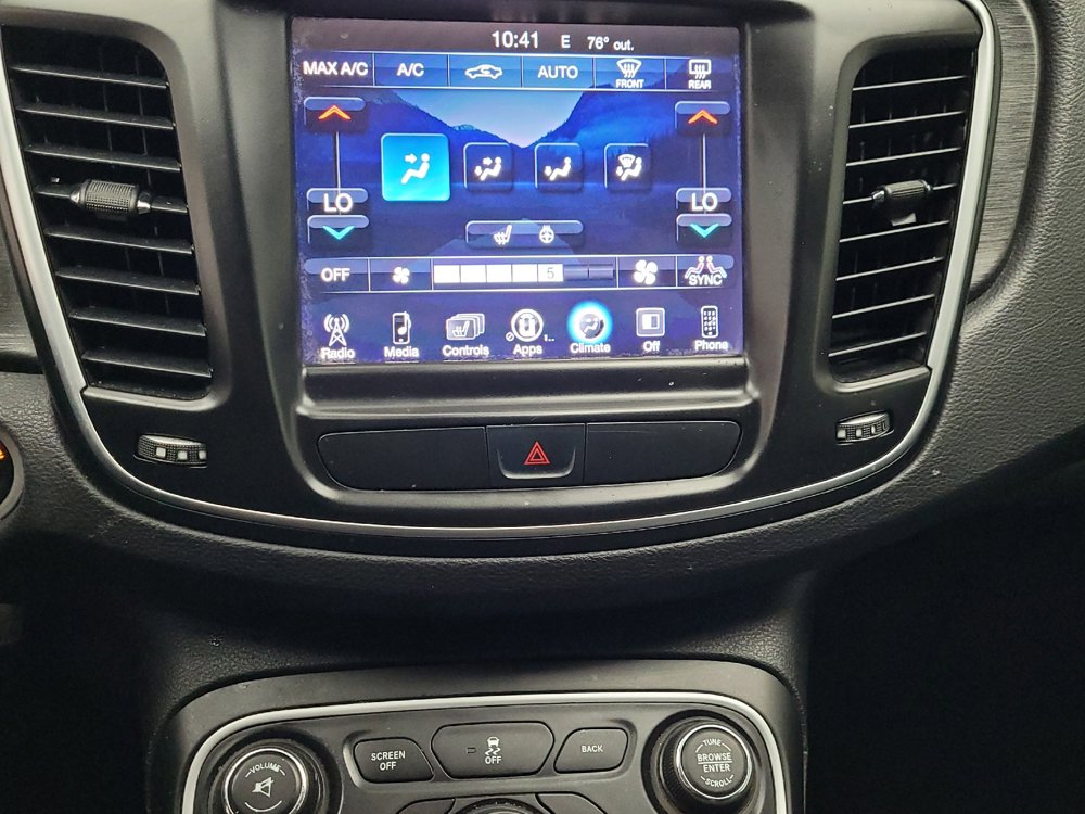 Used 2017 Chrysler 200 Limited Platinum w/ Comfort & Convenience Group FWD image 25