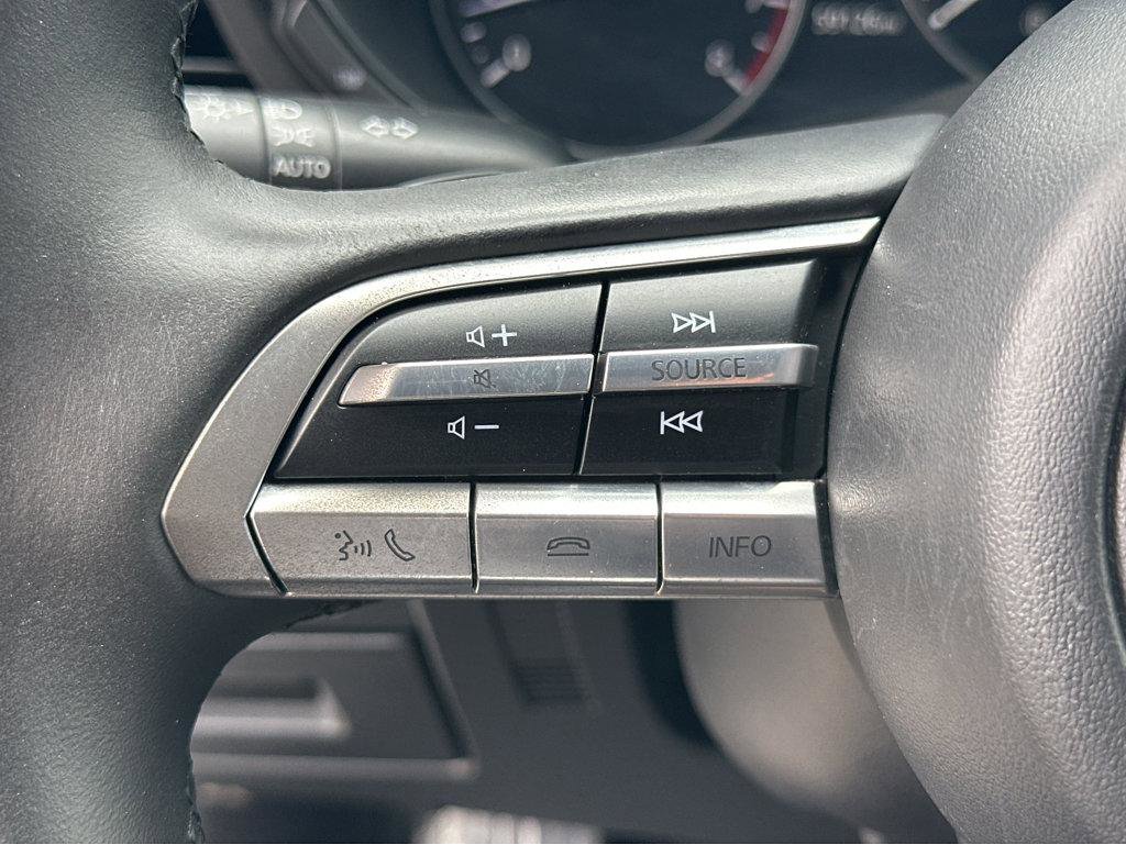 Used 2019 MAZDA MAZDA3 Hatchback w/ Premium Package image 21