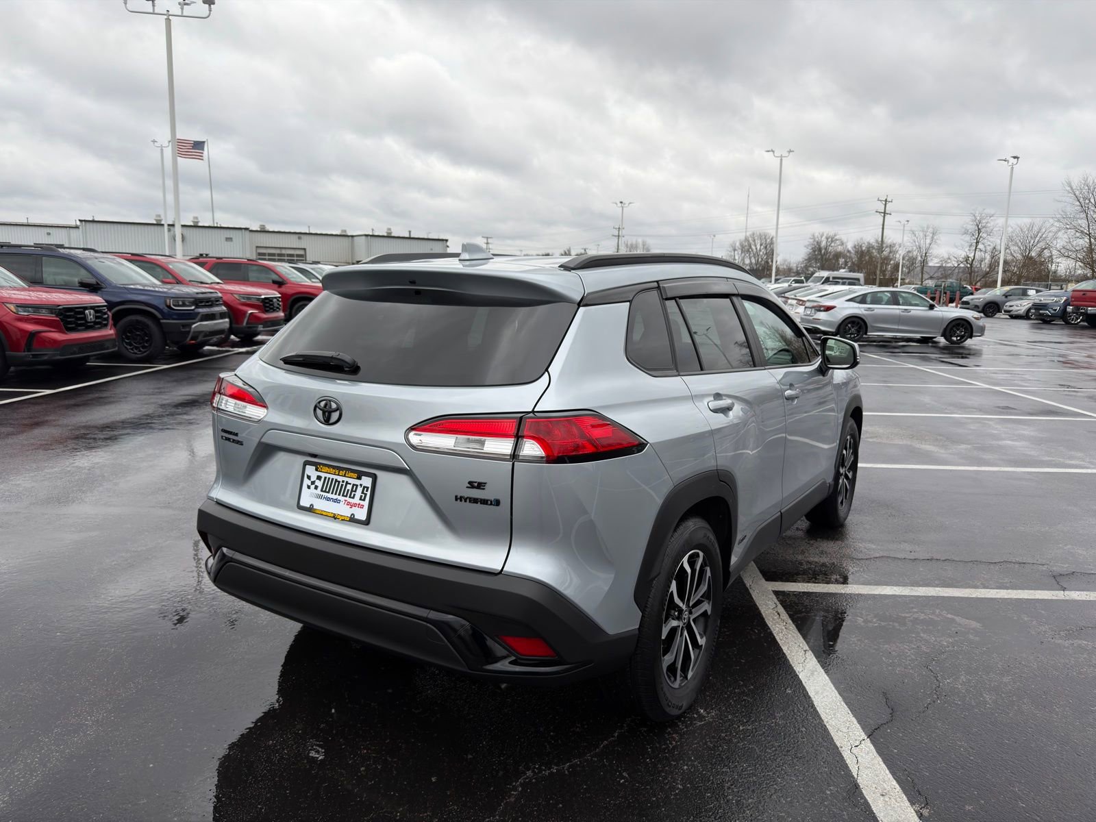 Used 2024 Toyota Corolla Cross SE image 6