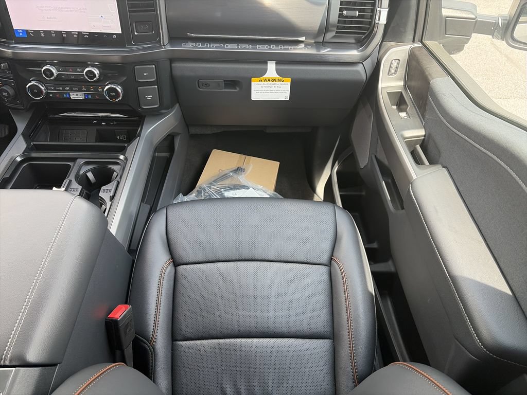 New 2026 Ford F250 Lariat w/ Black Appearance Package AWD/4WD image 17