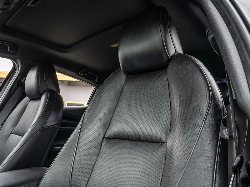 Used 2019 MAZDA MAZDA3 Hatchback w/ Premium Package image 25