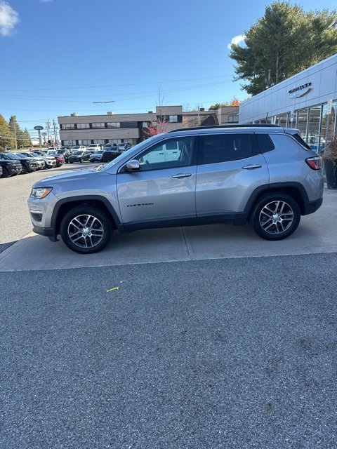Used 2019 Jeep Compass Latitude w/ Popular Equipment Group image 4