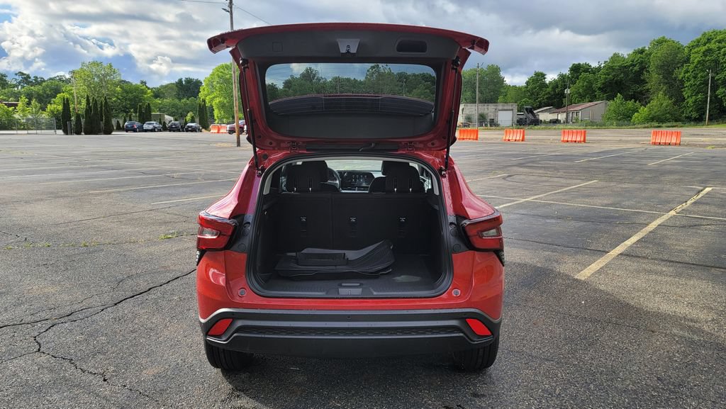New 2026 Chevrolet Trax LS w/ LS Convenience Package FWD image 11