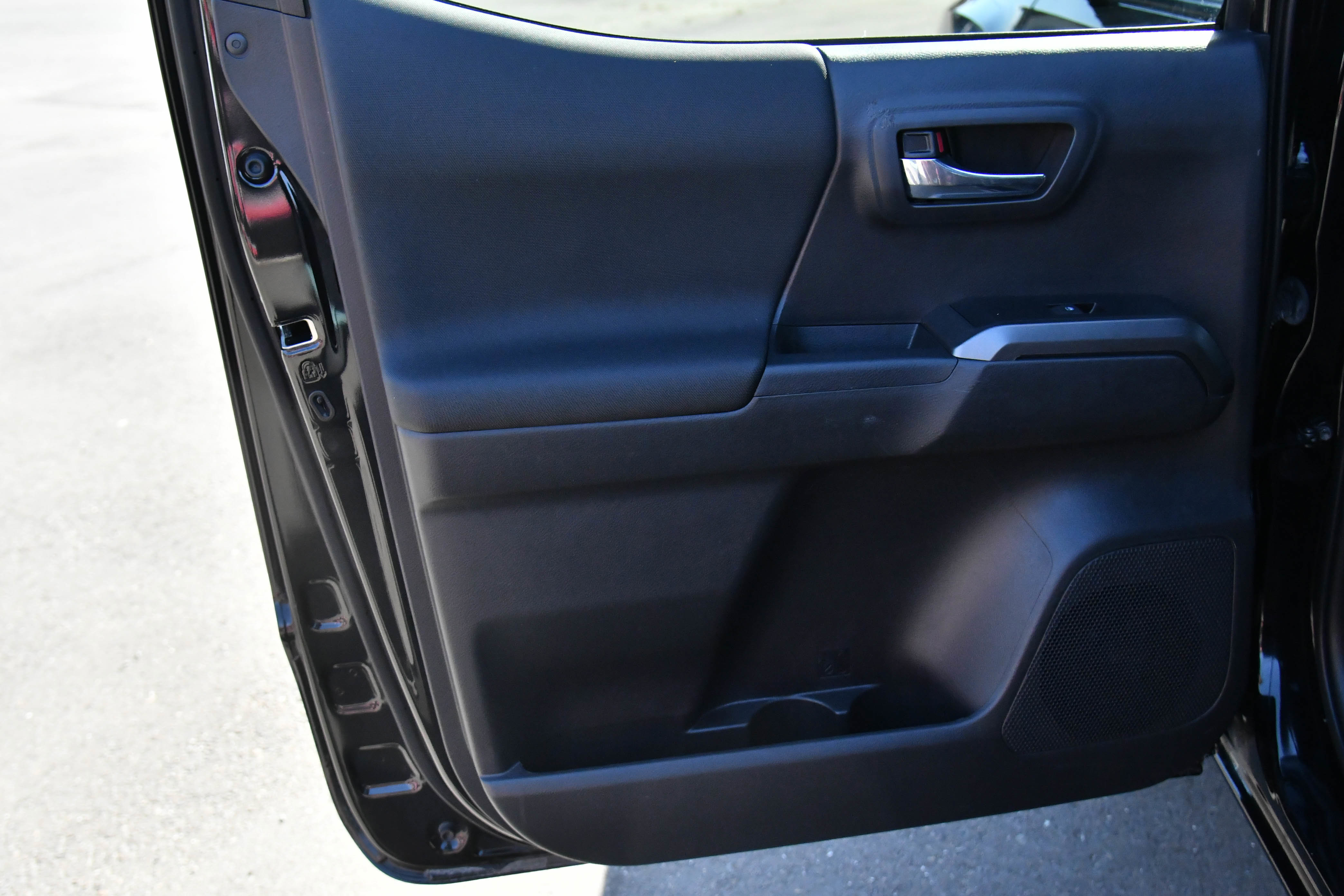 Used 2023 Toyota Tacoma TRD Off-Road w/ Technology Package image 33