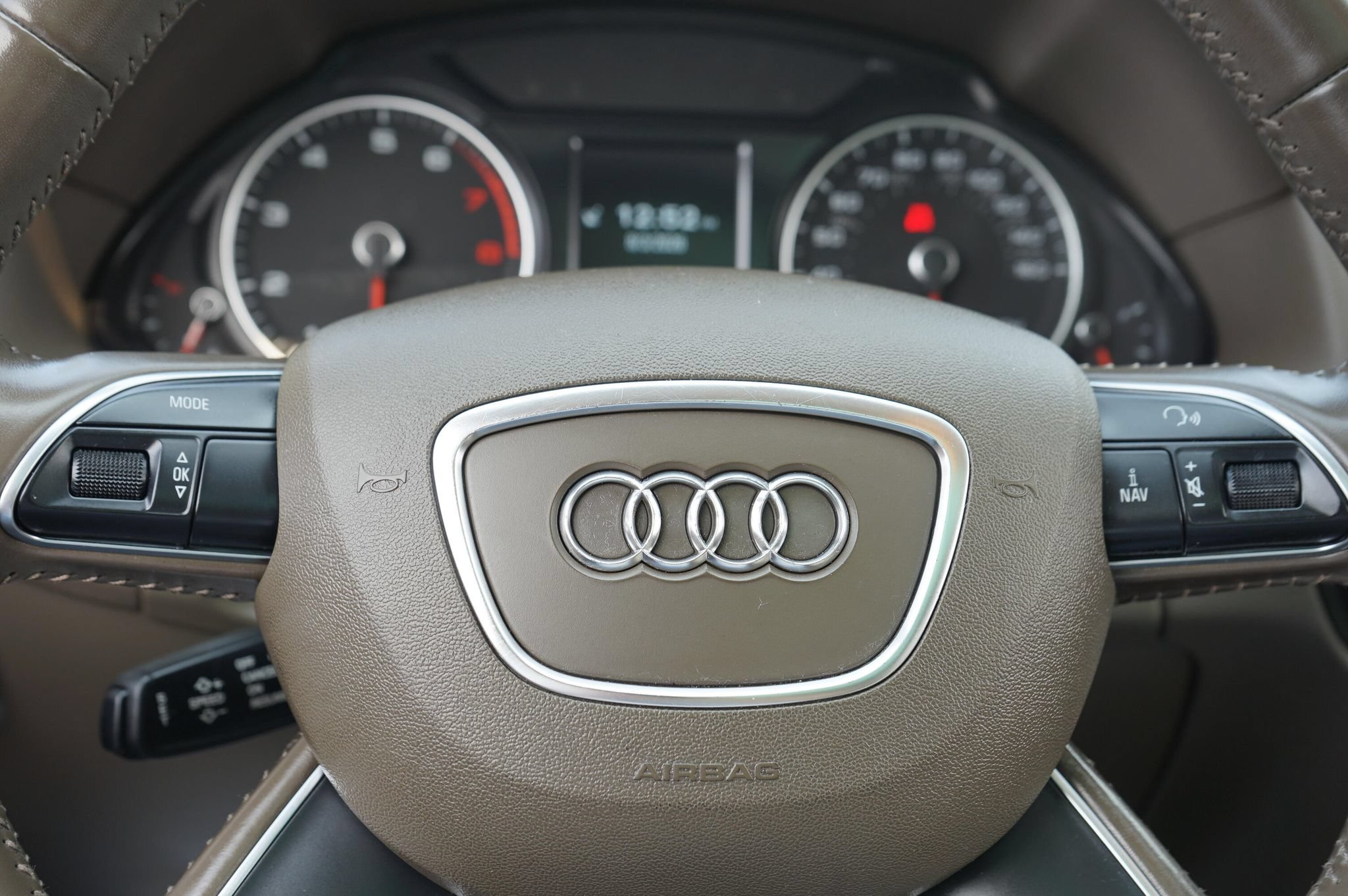 Used 2017 Audi Q5 2.0T Premium w/ Audi MMI Navigation Plus AWD/4WD image 23