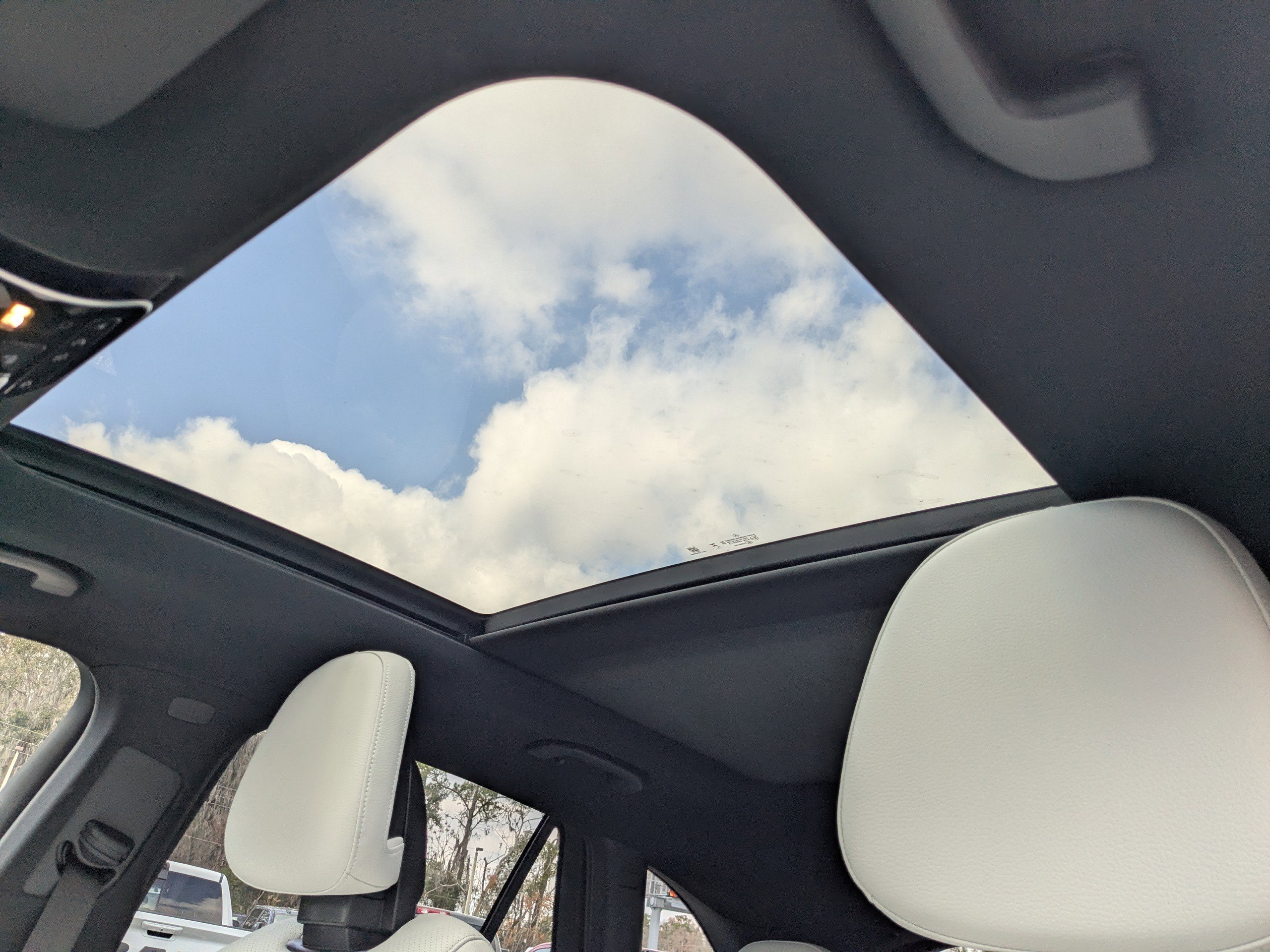 Used 2025 Mercedes-Benz GLC 350e GLC 350e 4MATIC image 19