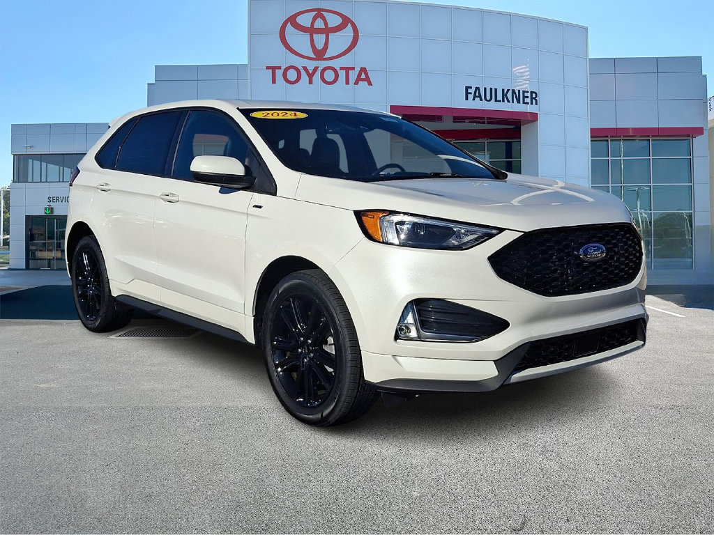 Used 2024 Ford Edge ST-Line w/ Class II Trailer Tow Package