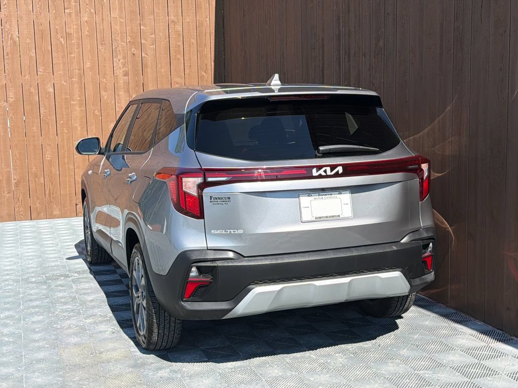 Used 2026 Kia Seltos LX FWD image 14