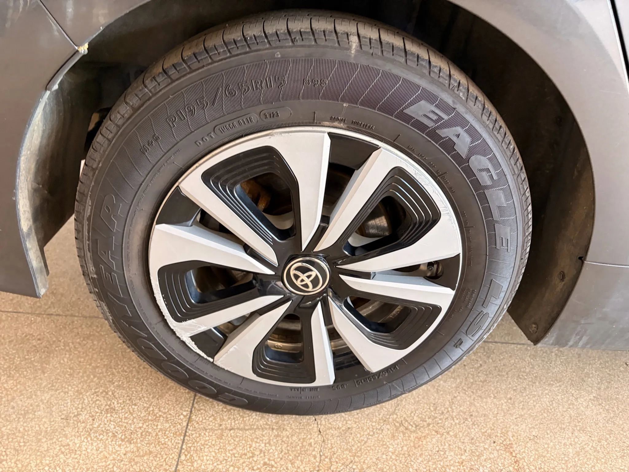 Used 2017 Toyota Prius Prime Premium FWD image 85