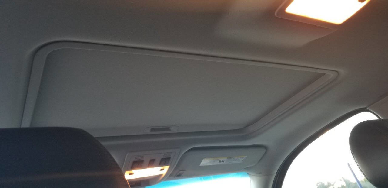 Used 2007 Cadillac Escalade ESV AWD w/ Information Package image 11