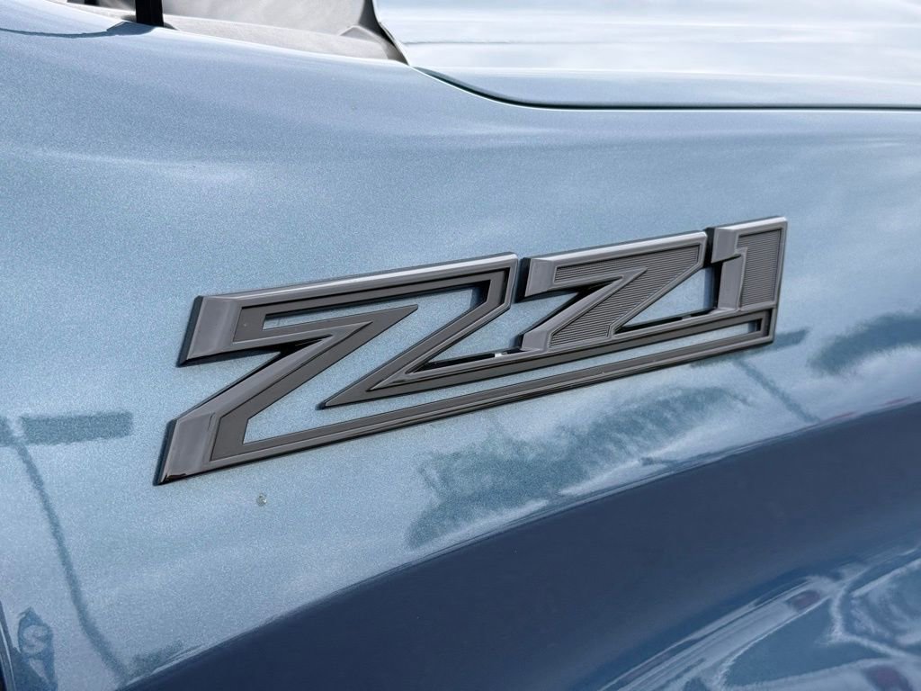 Used 2024 Chevrolet Silverado 1500 Custom Trail Boss w/ Dark Appearance Package AWD/4WD image 8