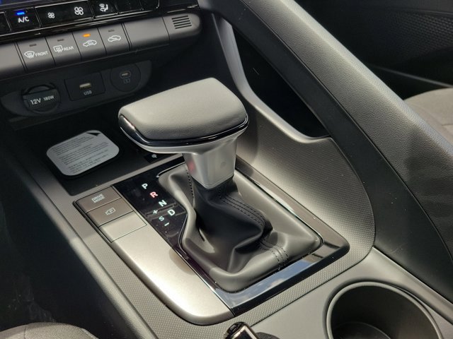 New 2026 Hyundai Elantra Sport FWD image 17