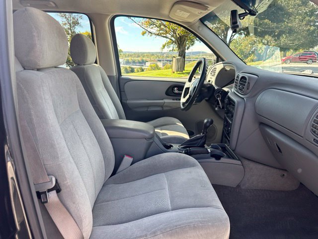 Used 2005 Chevrolet TrailBlazer LS w/ LS Preferred Equipment Group AWD/4WD image 10