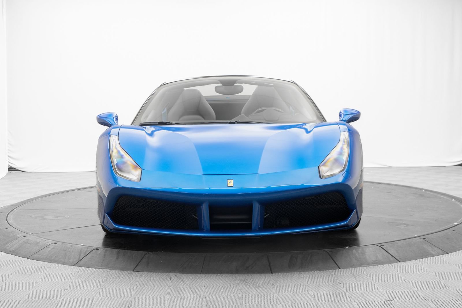 Used 2017 Ferrari 488 Spider RWD image 8