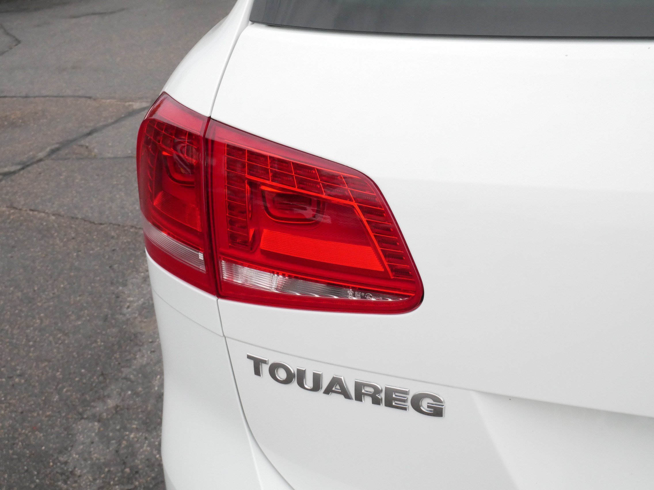 Used 2015 Volkswagen Touareg VR6 AWD/4WD image 17