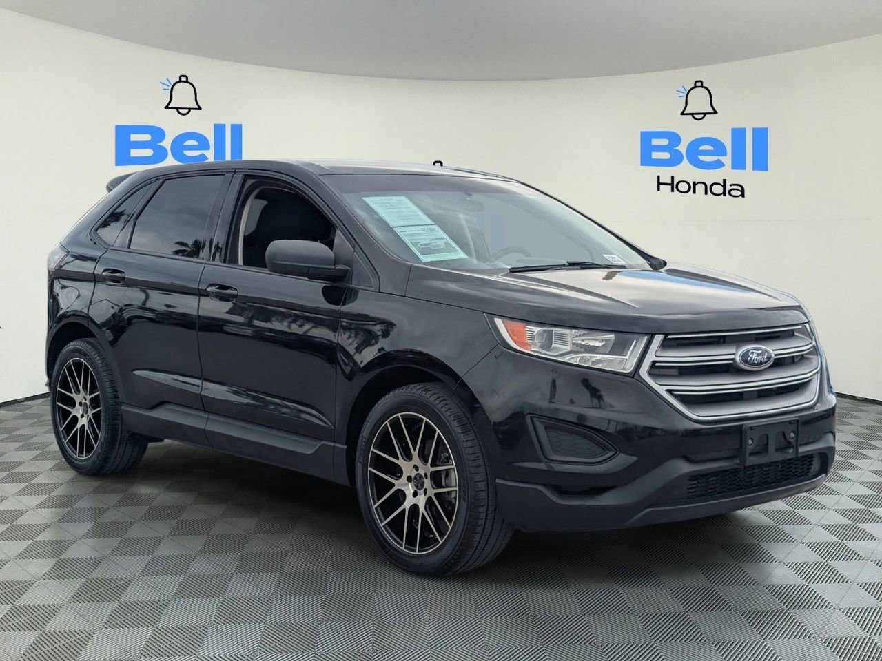 Used 2016 Ford Edge SE image 6