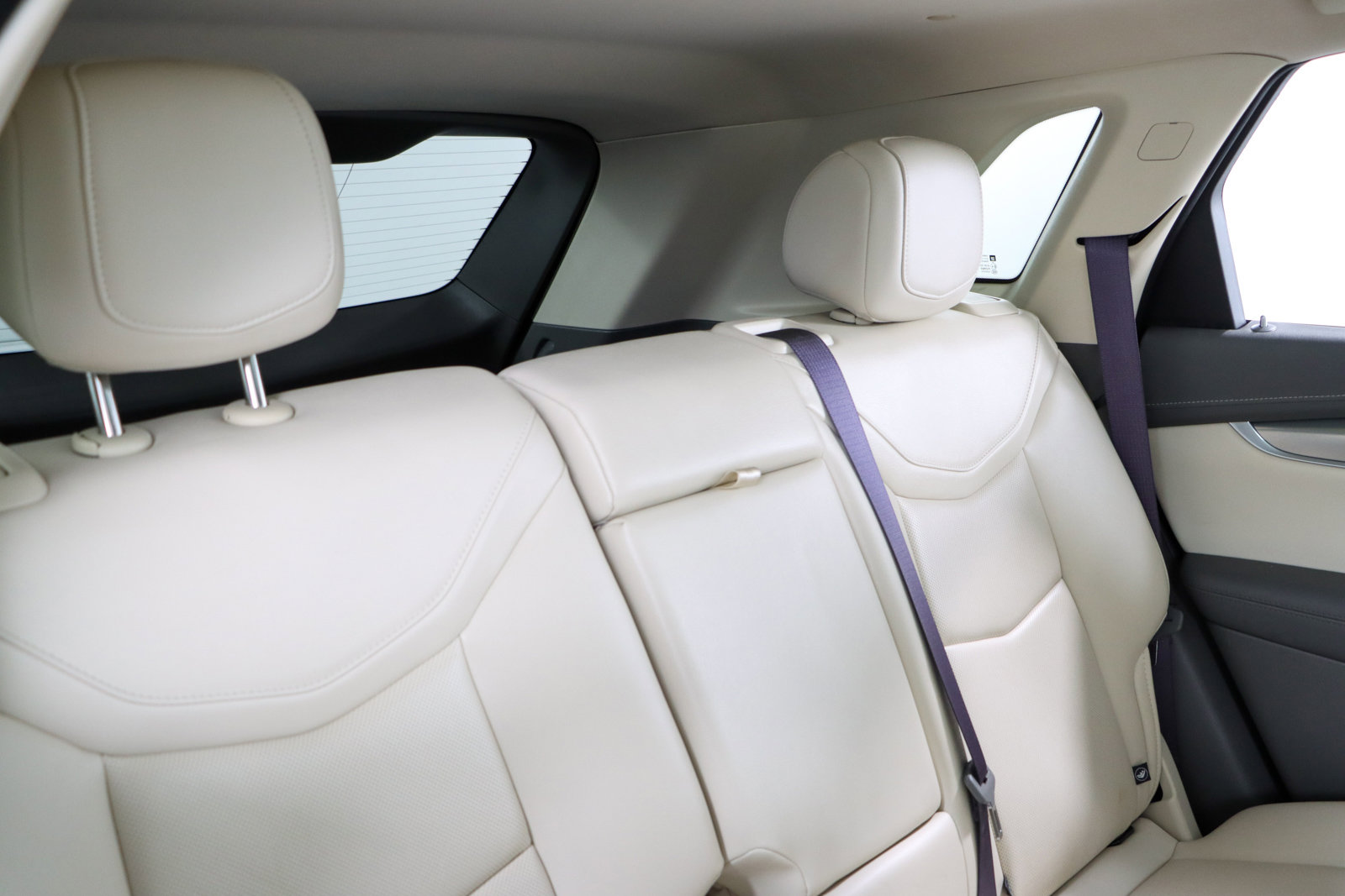 Used 2023 Cadillac XT5 Premium Luxury w/ Technology Package FWD image 30