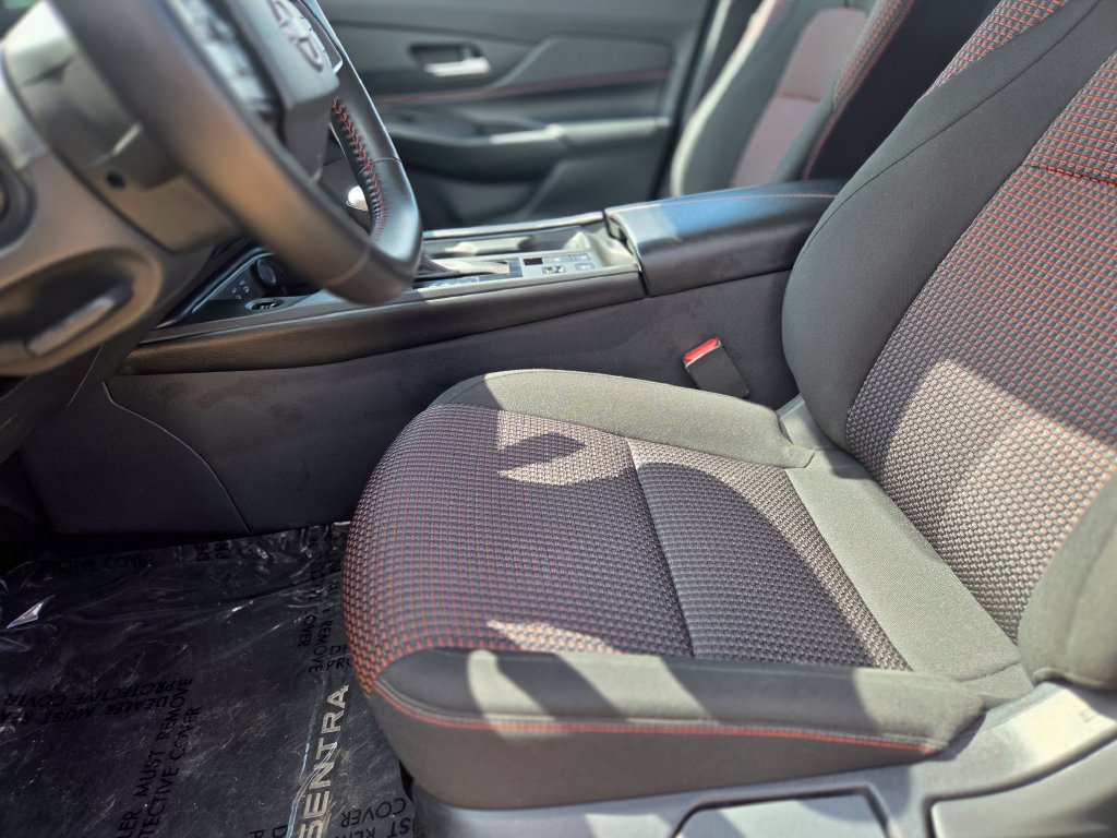 Used 2026 Nissan Sentra SR w/ Floor Mat Package FWD image 17