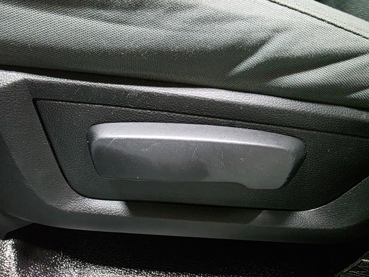 Used 2015 RAM 2500 Power Wagon Tradesman AWD/4WD image 17