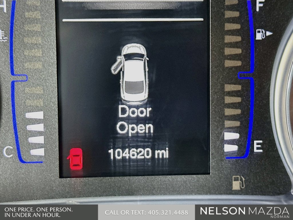 Used 2017 Chrysler 200 Limited Platinum FWD image 14
