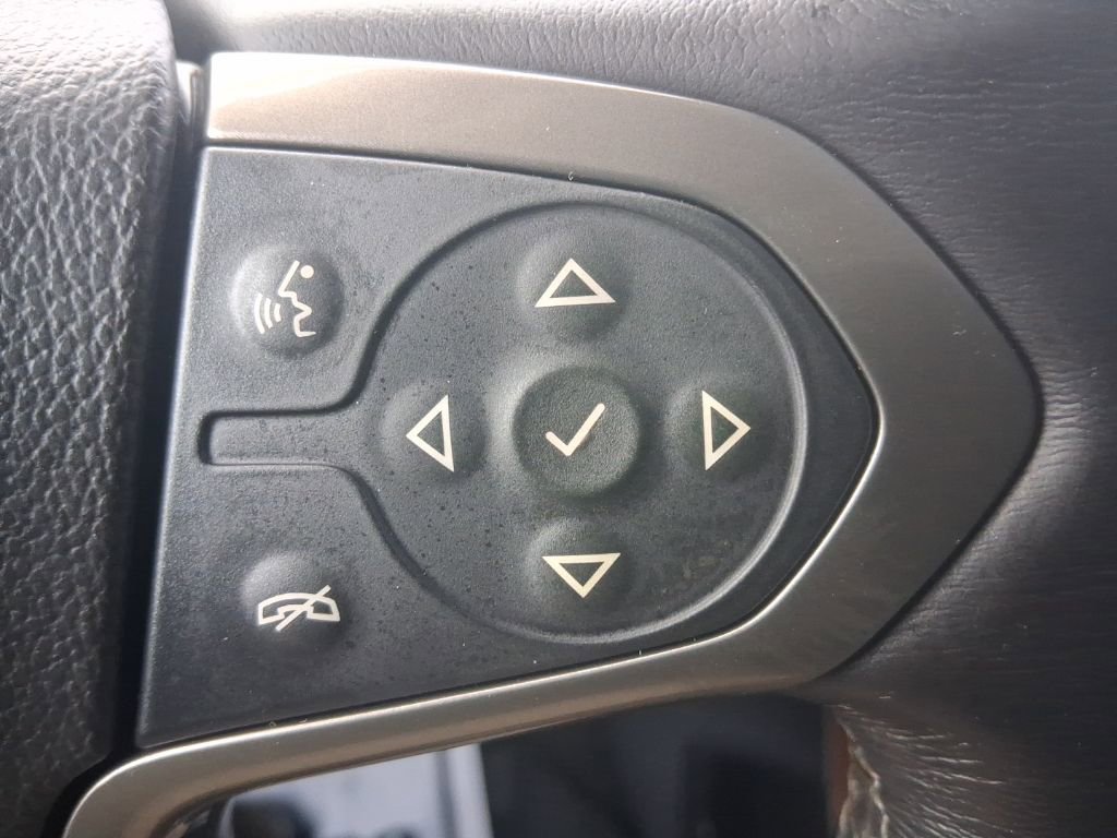 Used 2018 Chevrolet Silverado 1500 High Country image 24