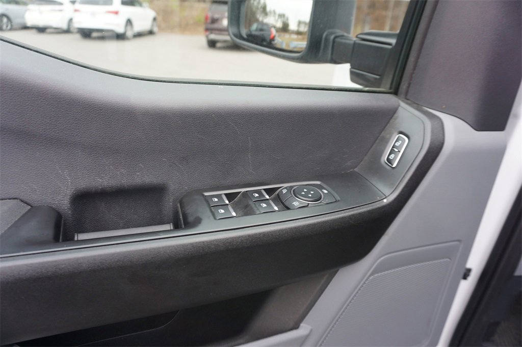 Used 2024 Ford F250 XL w/ XL Chrome Package image 4