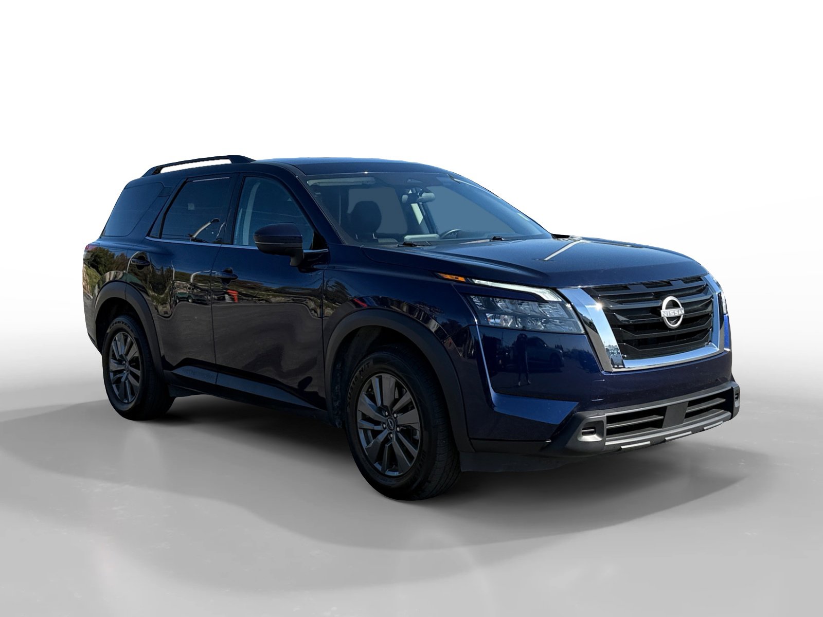 Used 2024 Nissan Pathfinder SV image 7